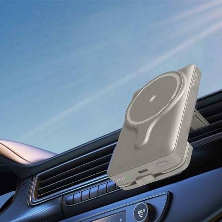 Powerology 5000mAh MagSafe Power Bank Car Mount