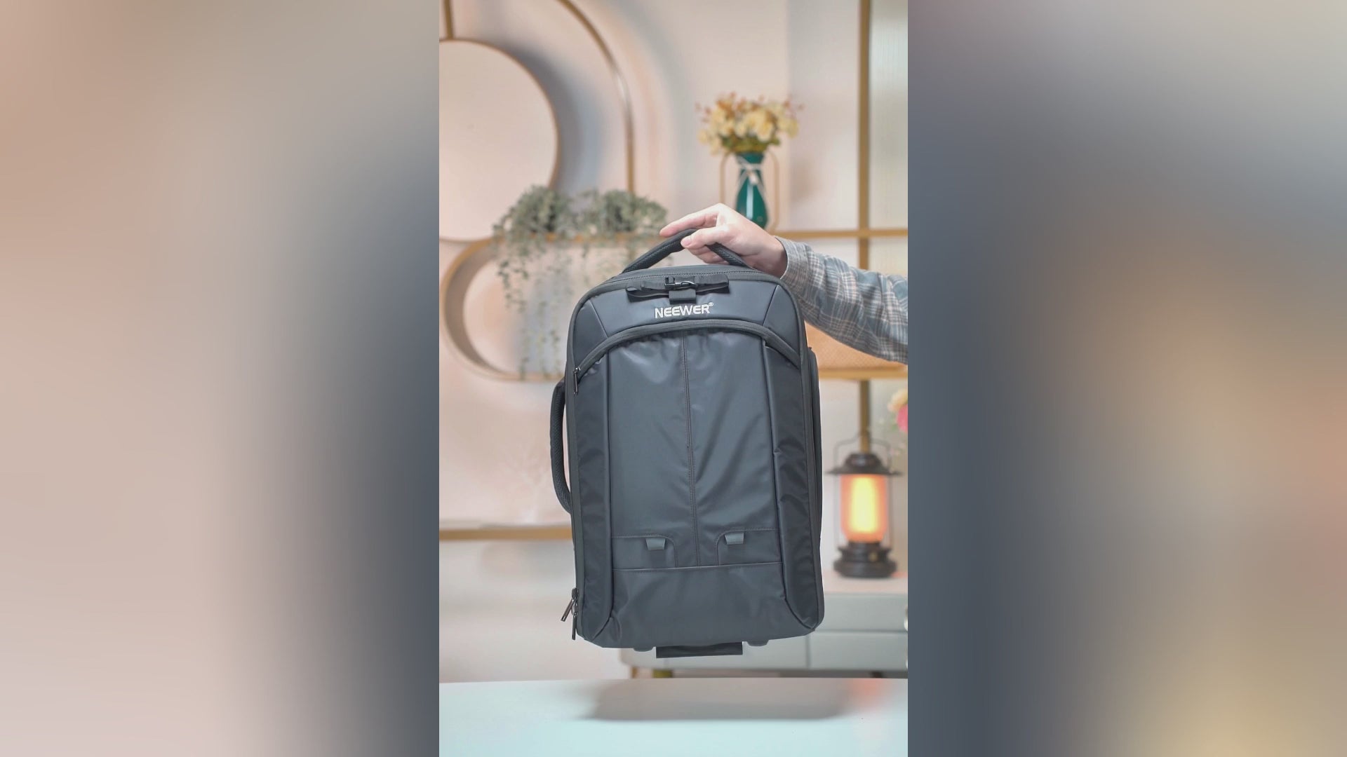 Neewer NW3300 Convertible Rolling Camera Backpack