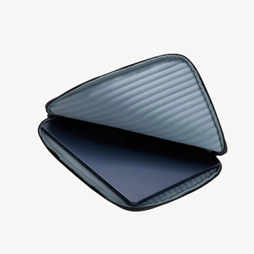 THULE Subterra Sleeve 13"/15" for MacBook Air/Pro/Retina – Black - Techty